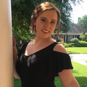 Meet your Posher, Courtney